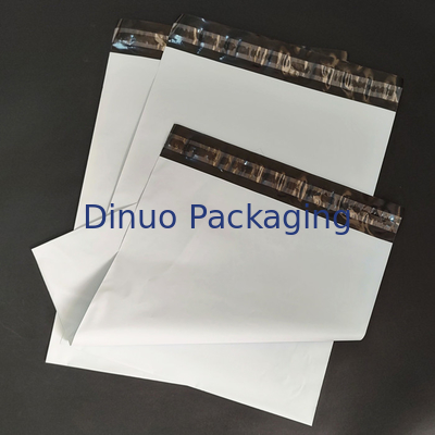 Προσαρμοσμένη τυπωμένη τσάντα Polymailer με ανακυκλωμένο φάκελο Λευκή Μαύρη για ταχεία αποστολή με ταχυμεταφορές
