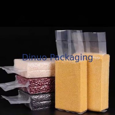 Διαφανής σακούλα κενού με διάφορα κόκκοι