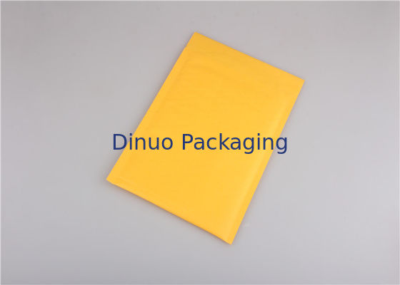 Eco η φιλική Kraft που στέλνει τους φακέλους με το περικάλυμμα φυσαλίδων μέσα στο μέγεθος συνήθειας